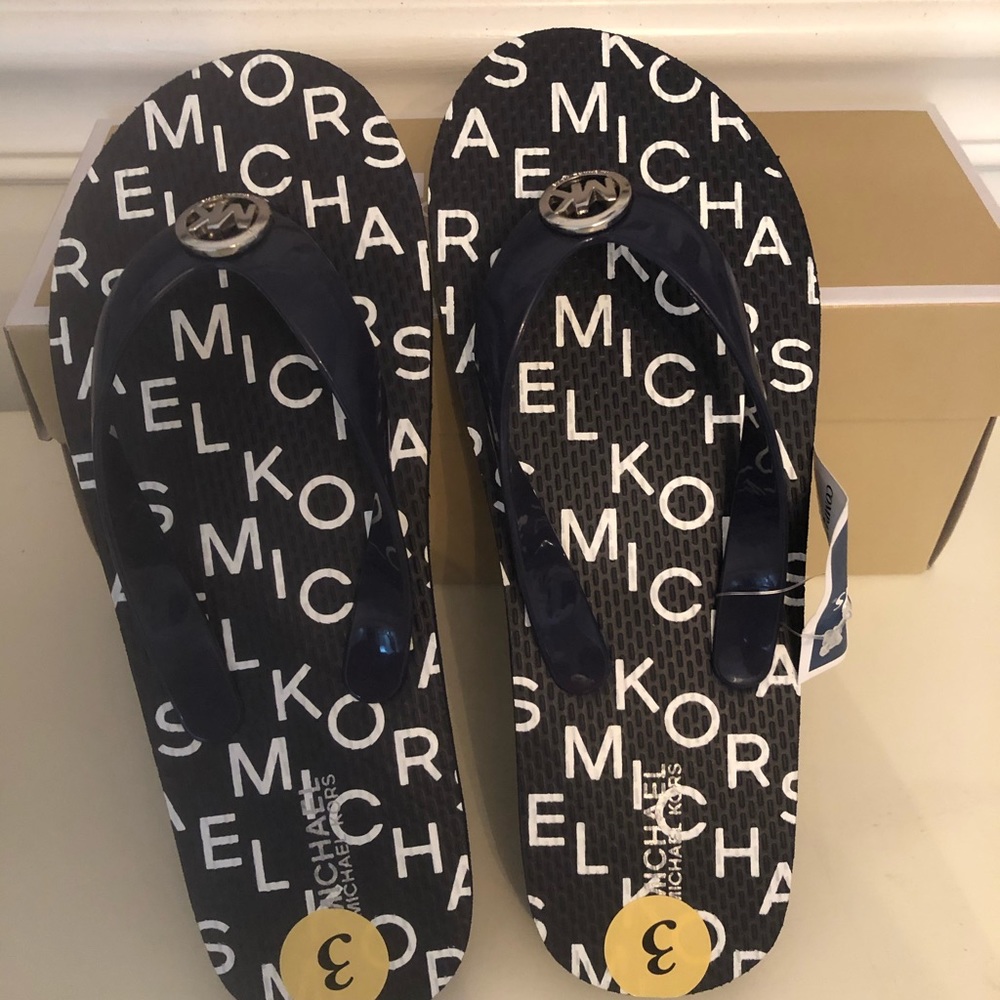 Bnwt michael kors girls flip flops